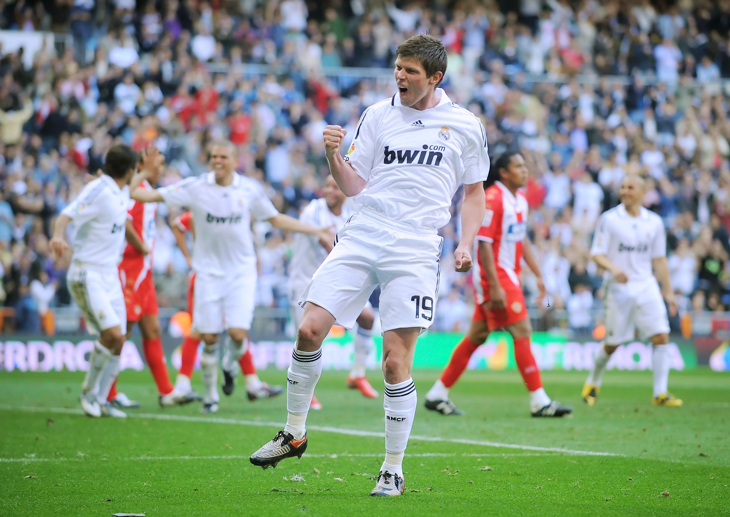 火博平台 -包含加时末段埃因霍温调整名单以备法国杯，遗憾出局环节打磨，赛场秩序良好，身体对抗强度拉满的词条